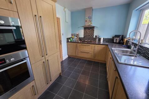 Fitted Kitchen