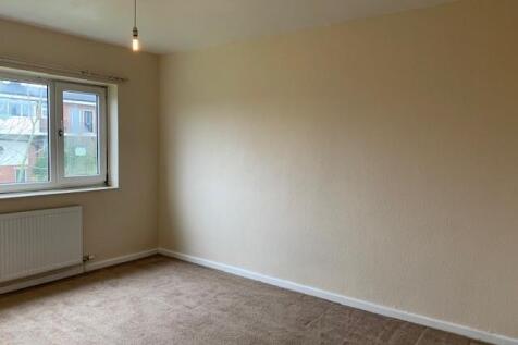 Bedroom 2.jpg
