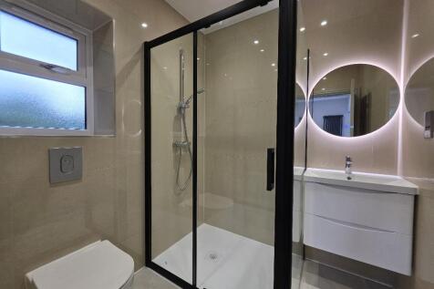 En-suite Shower Room to Bedroom One