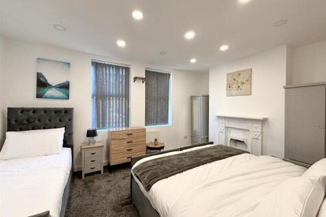 Staycasa Accommodation Manchester Carrill  2024AUG