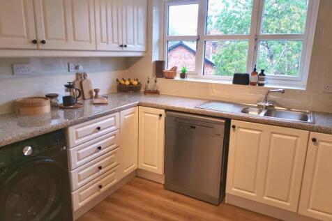 Kitchen_02.jpg