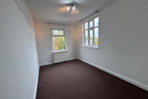 Bedroom 2 .jpg