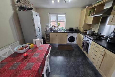 Open-plan Living Room/Dining Kitchen