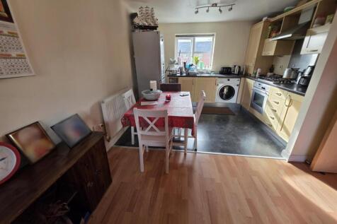 Open-plan Living Room/Dining Kitchen