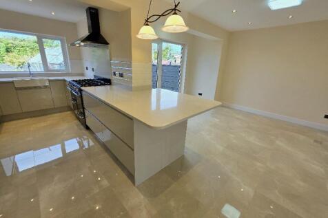 Open-plan Kitchen/Dining