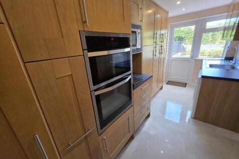 Second Kitchen/Utility