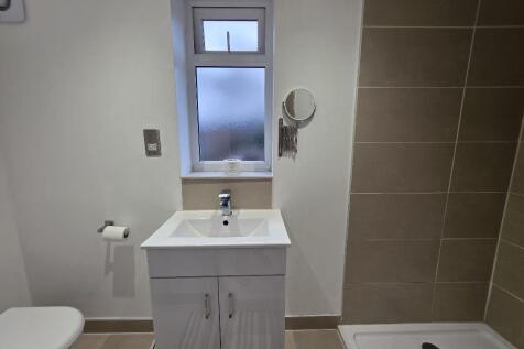 En-suite Shower Room/WC