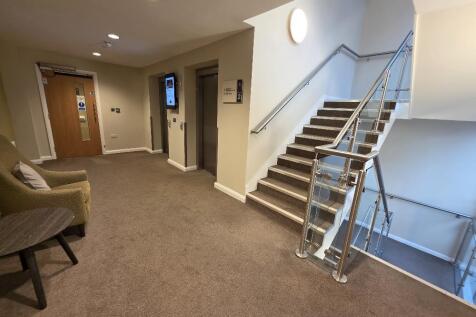 Choice of Lifts or Stairs