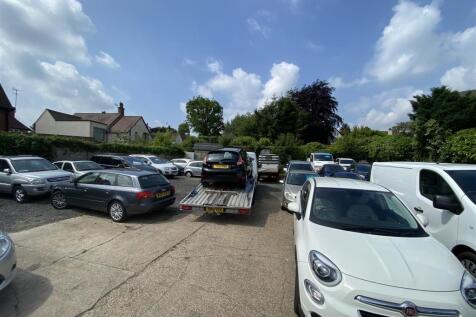 glanthamsGarage1.jpg
