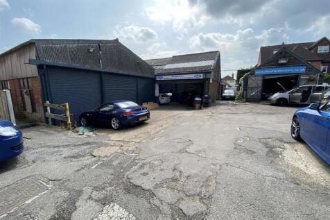 GlanthamsGarage.jpg