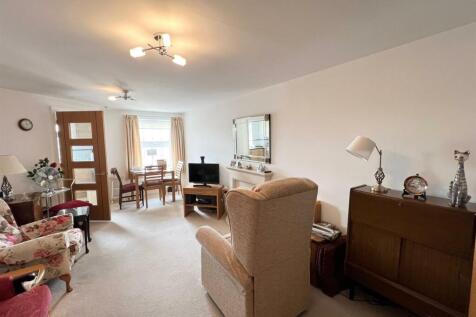 Living Room.jpg