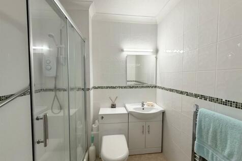 Shower Room.jpeg