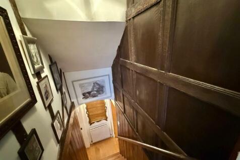 Hallway.jpg