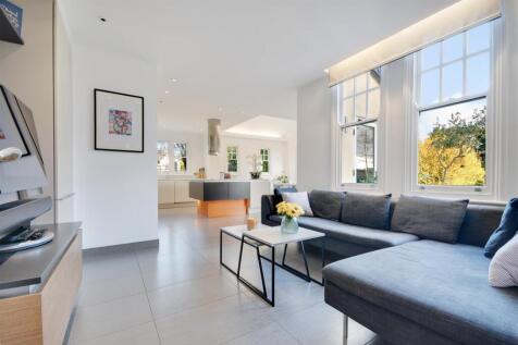Kitchen/Breakfast/Family Area