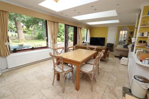KITCHEN/DINING/FAMILY ROOM