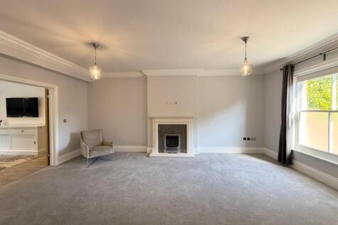 Living Room.jpg