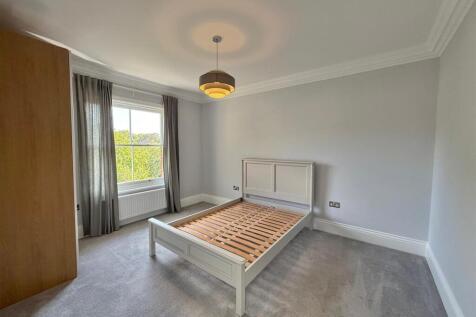 Bedroom 4.jpg