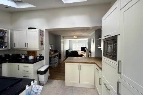 Kitchen.jpg