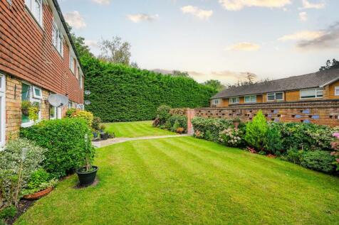 50 Ladycroft Way-23_web.jpg