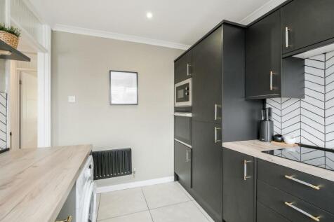 50 Ladycroft Way-8_web.jpg