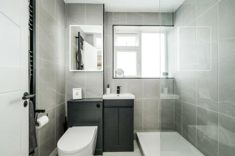 50 Ladycroft Way-9_web.jpg
