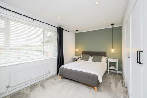 50 Ladycroft Way-18_web.jpg