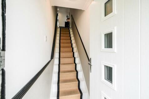 50 Ladycroft Way-21_web.jpg