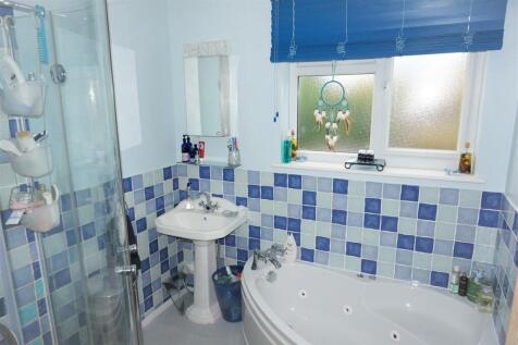 EN SUITE SHOWER