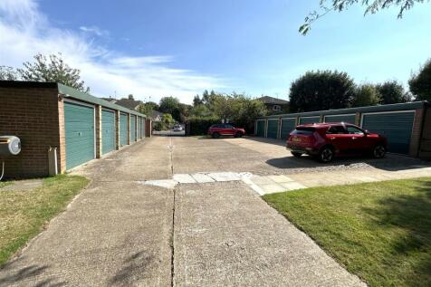 GARAGE, COMMUNAL GROUNDS &amp; PARKING