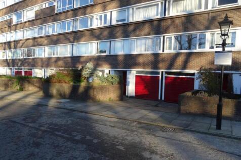 INTEGRAL GARAGE &amp; DRIVEWAY
