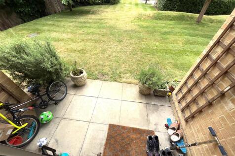 PRIVATE SUN TERRACE