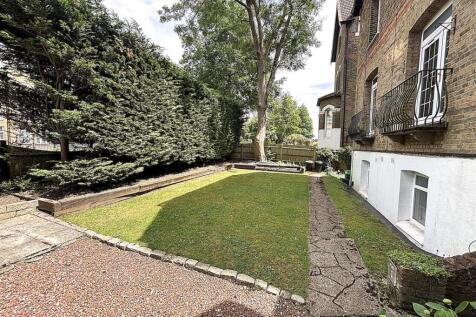 COMMUNAL GARDENS