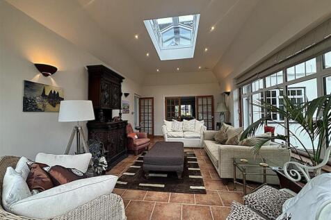 SUN ROOM