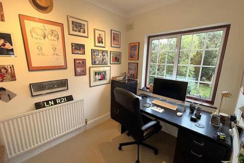 OFFICE/STUDY