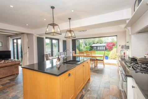 2023.11.15 223 Chislehurst Rd, BR5 1NP-2140.jpg
