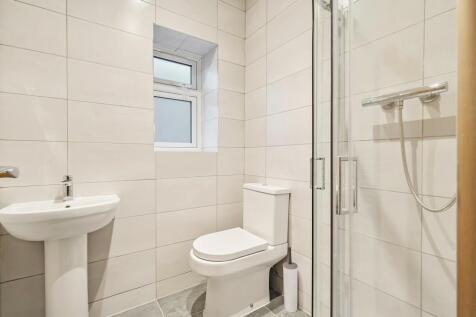Ensuite 2.jpeg