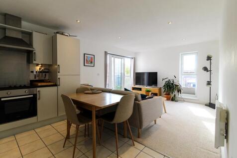 Lounge Kitchen