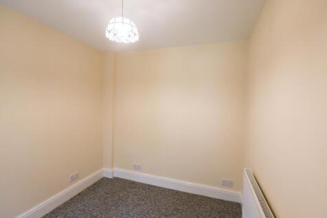 Bedroom 2 (2)