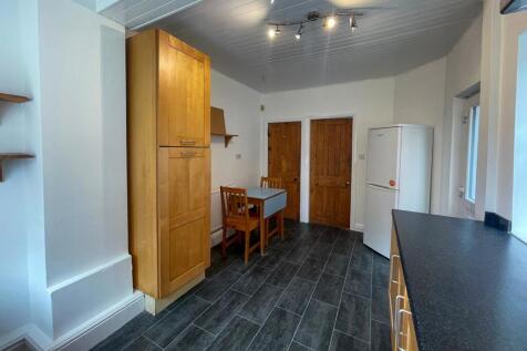 Kitchen (2)
