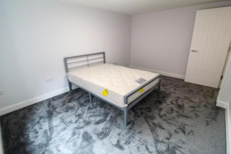 Bedroom 1 (2)