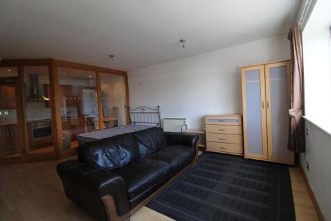 Lounge Kitchen 3