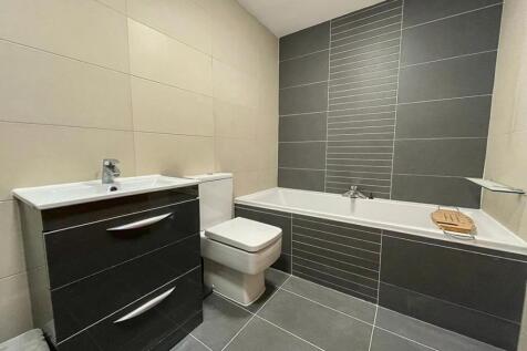 Bathroom Bath Side