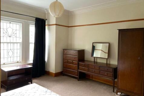 Bedroom 1 (First Floor)