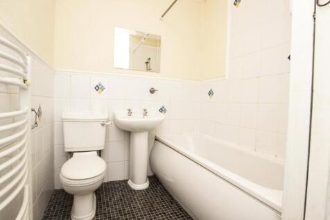 bathroom .jpg