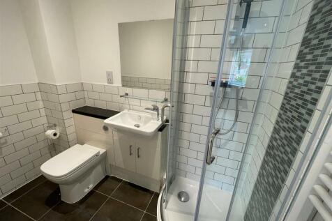 ensuite.jpg