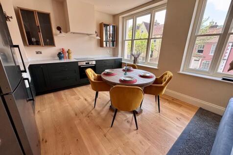 kitchen 1.jpg