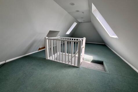 loft room.jpg