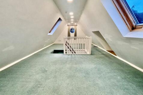 loft room.jpg