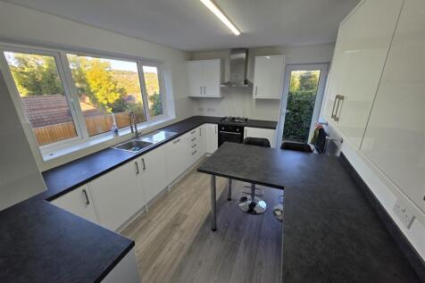 kitchen new.jpg