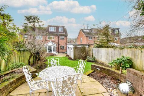 garden looking back.jpg